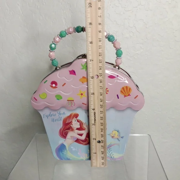 DISNEY THE LITTLE MERMAID ARIEL TIN CUPCAKE LUNCHBOX - Picture 4 of 7